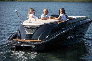 Corsiva 625 Tender 25 HK Yamaha/Udstyr