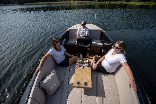 Corsiva 625 Tender 25 HK Yamaha/Udstyr