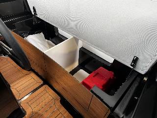 Corsiva 625 Tender 25 HK Yamaha/Udstyr
