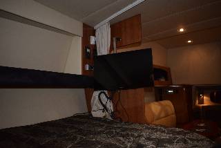 Cruiser Yachts 300 Express - Twin Volvo Penta D3/Udstyr - DIESEL