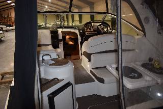 Cruiser Yachts 300 Express - Twin Volvo Penta D3/Udstyr - DIESEL