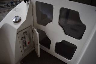 Cruiser Yachts 300 Express - Twin Volvo Penta D3/Udstyr - DIESEL