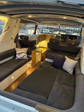 Marex 310 Suncruiser - 300 HK Diesel/Udstyr