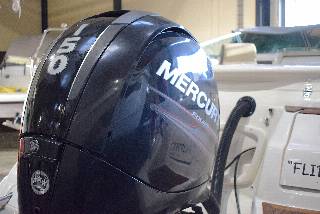 Flipper 630 DC m/ Mercury F150