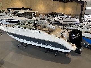 Flipper 630 DC m/ Mercury F150