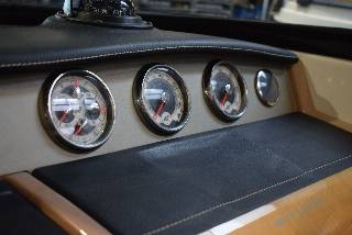 Four Winns 222 SL - Volvo Penta 5.7L 320 HK/Udstyr