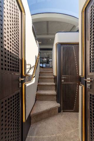 Galeon 570 SKY