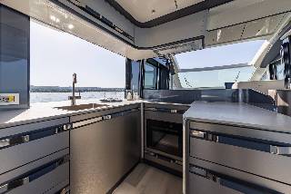 Galeon 570 SKY