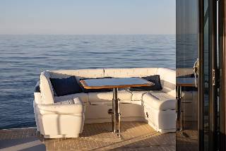 Galeon 570 SKY