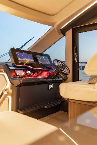 Galeon 570 SKY