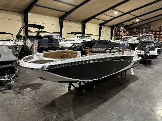 Glastron 220 GTD - 225 HK Yamaha/Udstyr