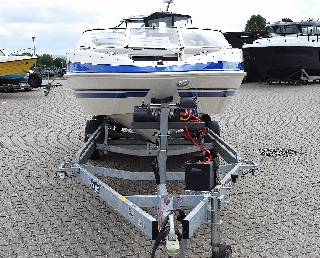 Glastron 225 GT