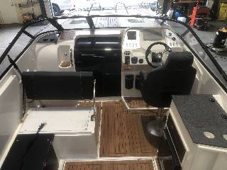 Oceanmaster 680DC m/ 250 honda 4-takt kun 60 timer