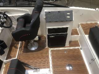 Oceanmaster 680DC m/ 250 honda 4-takt kun 60 timer