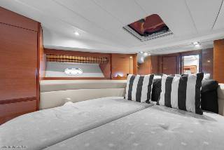 Prestige 42S - Twin Volvo Penta IPS500/Udstyr