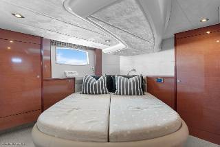Prestige 42S - Twin Volvo Penta IPS500/Udstyr
