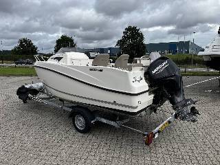 Quicksilver 455 Cabin