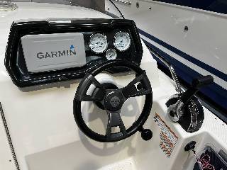 Quicksilver 455 Cabin