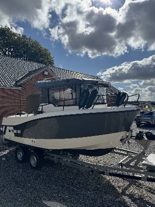 Quicksilver 605 Pilothus - 150 HK Mercury/Loaded udstyr