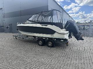 Quicksilver 675 Activ Cruiser m/Mercury F225 og udstyr