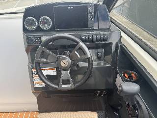 Quicksilver 675 Activ Cruiser m/Mercury F225 og udstyr