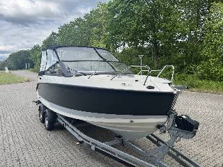 Quicksilver 675 Activ Cruiser m/Mercury F225 og udstyr