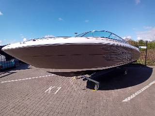 Searay 220  Sunsport m/ Mercruiser 4.3