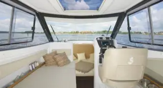 Beneteau Antares 6.80 - Mercury 200 HK/Udstyr