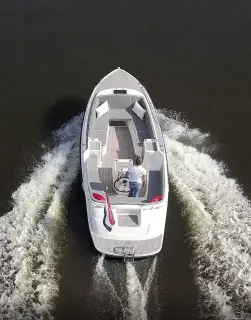 Interboat Intender 780