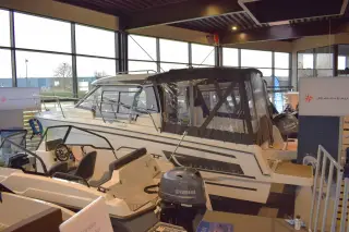 Jeanneau 795 Serie 2 - 225 HK Yamaha/Udstyr