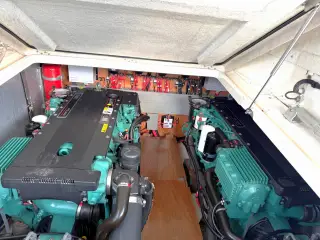 Prestige 42S - Twin Volvo Penta IPS500/Udstyr