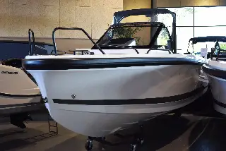 Ryds 735VI - 200 HK Yamaha/Udstyr