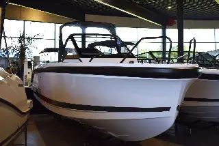Ryds 735VI - 200 HK Yamaha/Udstyr