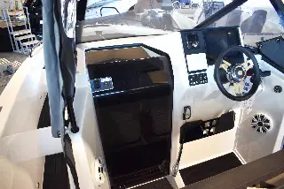 Ryds 735VI - 200 HK Yamaha/Udstyr