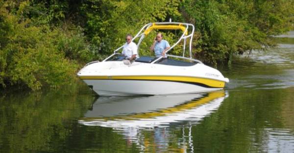 Fabriksbesøg ved Ebbtide Boats
