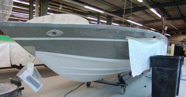 Fabriksbesøg ved Ebbtide Boats