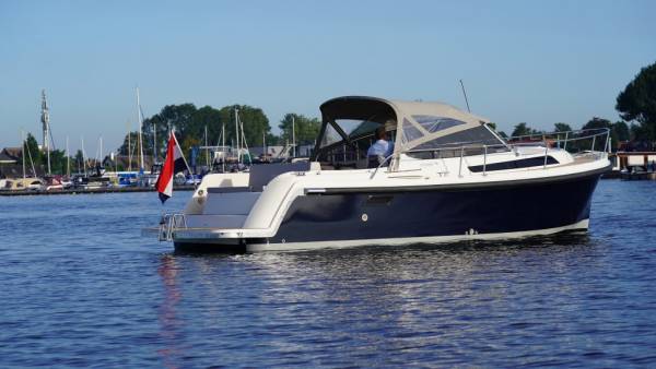 Interboat Intender 950 Cabin