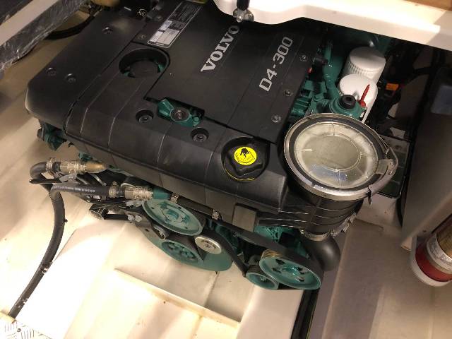 Marex 310 Suncruiser - 300 HK Diesel/Udstyr