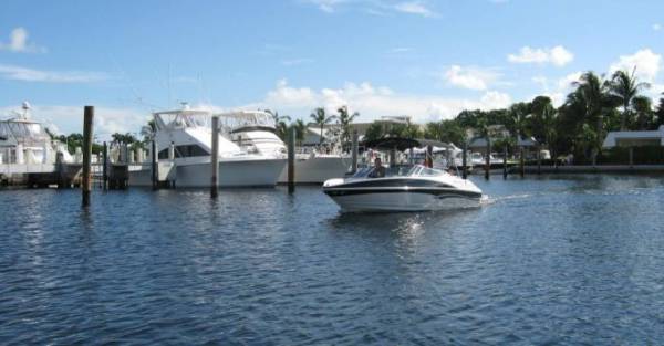 Larson Product Training - Key Largo 2007