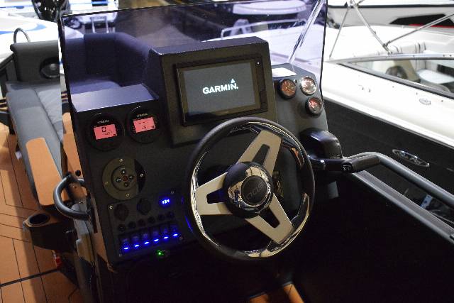 Aqua Spirit 7.0 Cruise - 200 HK Yamaha/Udstyr