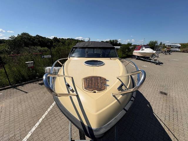 Askeladden Z7 - Cummins 200 HK Diesel/Udstyr
