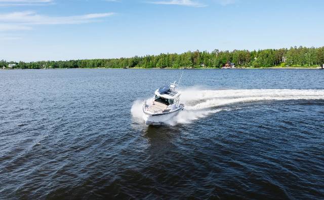 Axopar 29 XC Cross Cabin - Twin Mercury F200