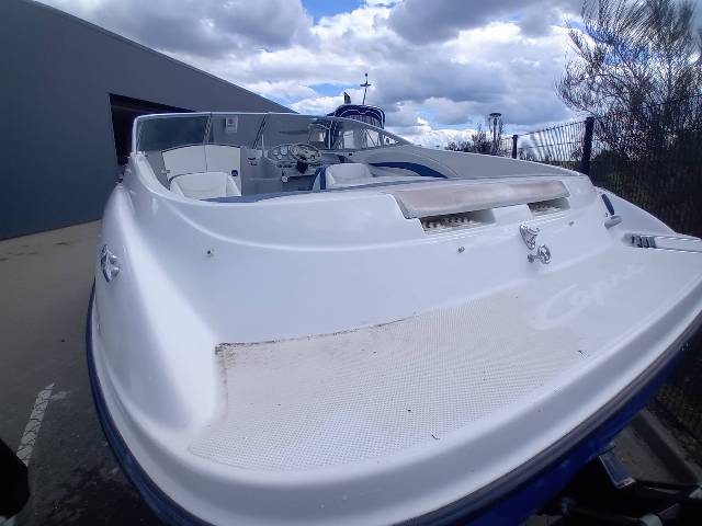Bayliner Capri 212 - 260 HK Mercruiser 5.0L/Udstyr