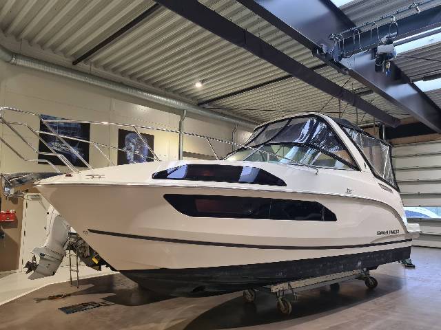 Bayliner Ciera 8 - Mercruiser 250 HK/Udstyr