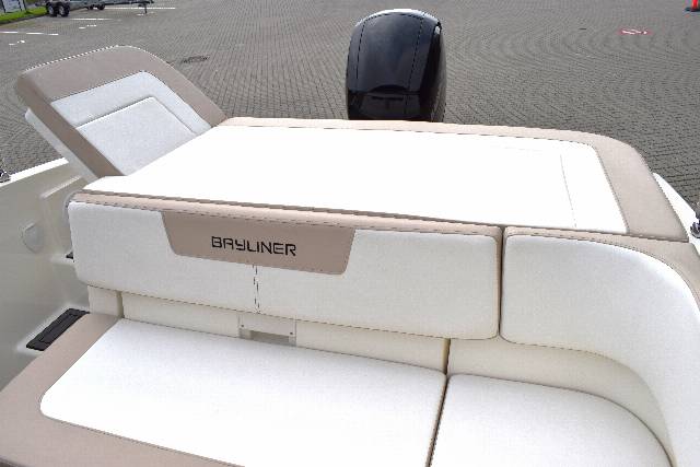 Bayliner VR5 Cuddy - Mercury F150 HK/Udstyr