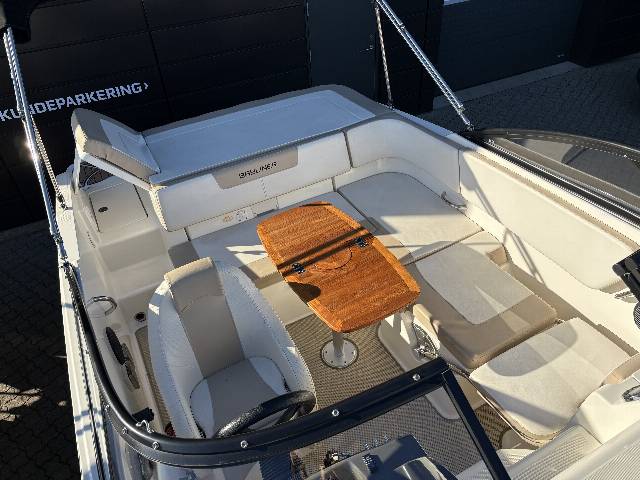 Bayliner VR5 - Mercruiser 4.5L 200 HK