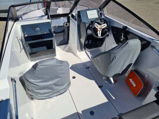 Bella 500 BR - 80 HK Mercury/Udstyr