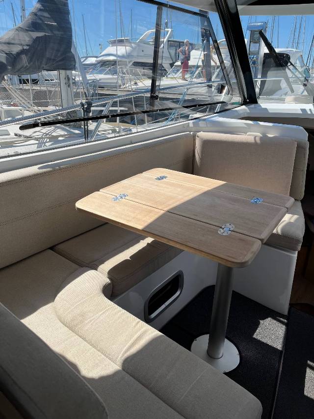 Beneteau Antares 8.80 m/ 250hk Mercury