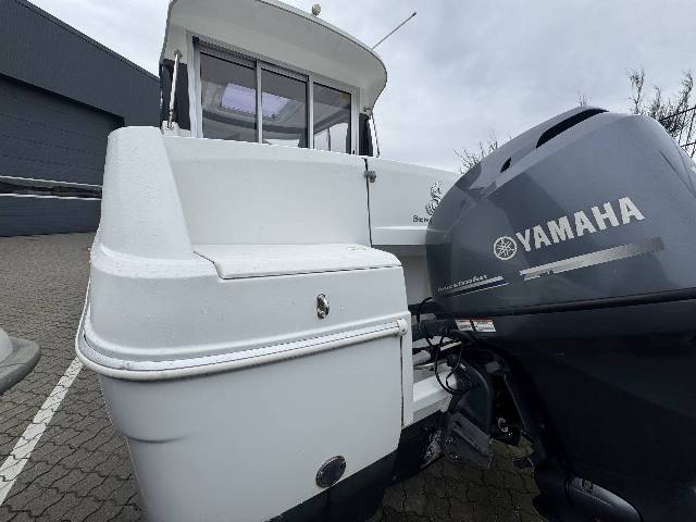 Beneteua Antares 6.80 - Yamaha F115/Udstyr