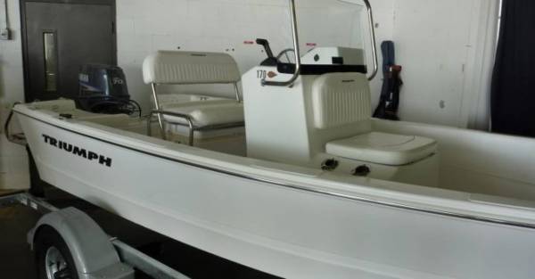 Fabriksbesøg ved Triumph Boats